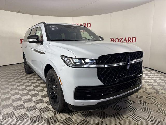 new 2025 Lincoln Navigator car, priced at $107,413