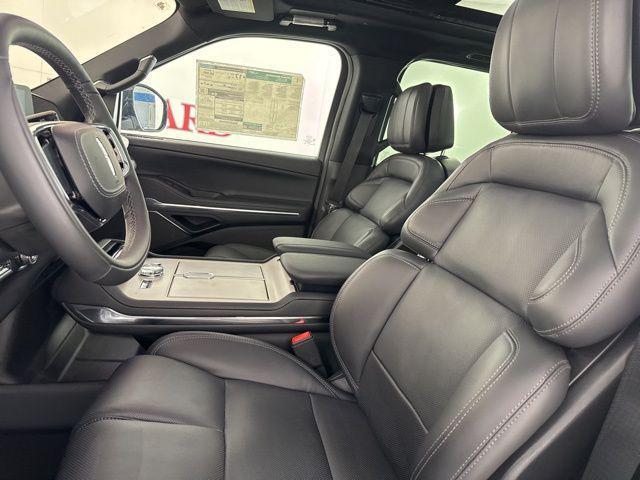 new 2025 Lincoln Navigator car, priced at $107,413