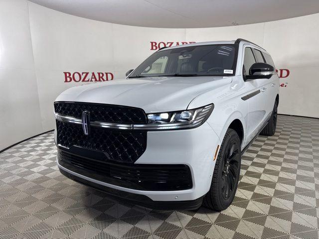 new 2025 Lincoln Navigator car, priced at $107,413