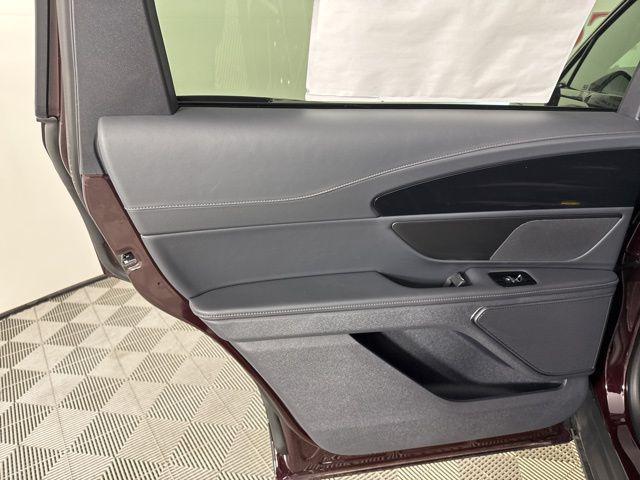 new 2025 Lincoln Nautilus car, priced at $53,576