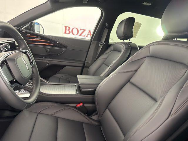new 2025 Lincoln Nautilus car, priced at $53,576
