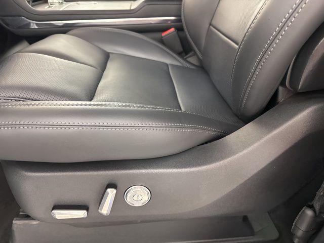 new 2025 Lincoln Navigator car, priced at $107,413