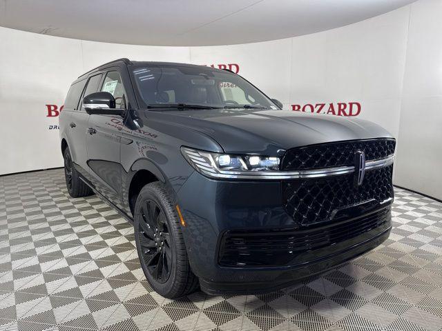 new 2025 Lincoln Navigator car, priced at $107,413