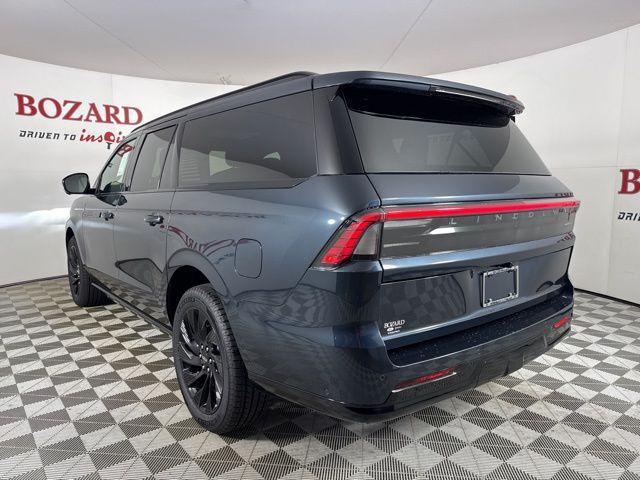 new 2025 Lincoln Navigator car, priced at $107,413
