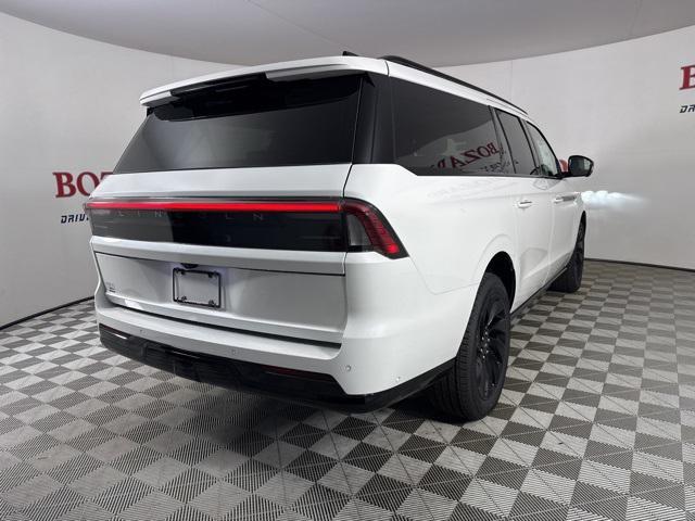 new 2025 Lincoln Navigator car, priced at $112,050