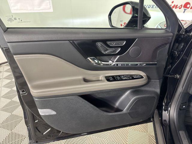 new 2025 Lincoln Corsair car, priced at $50,274
