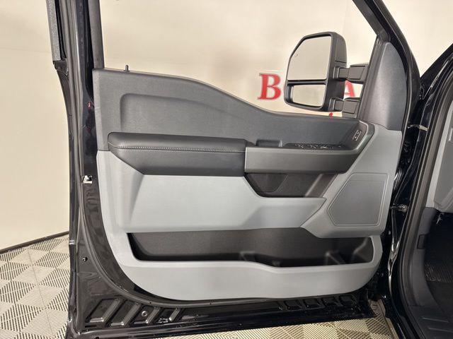 new 2025 Ford F-250 car, priced at $67,750
