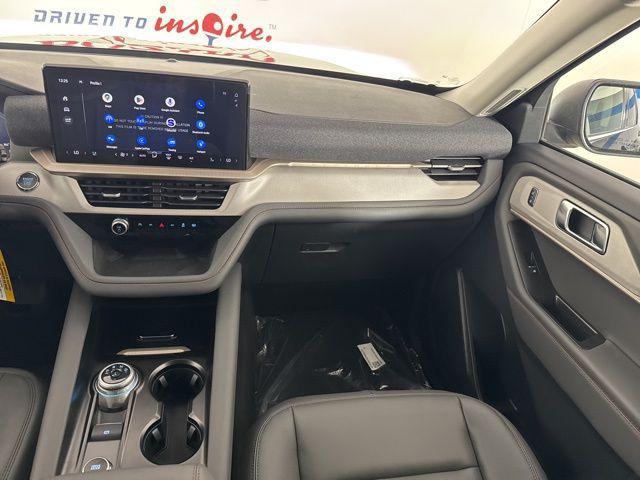 new 2025 Ford Explorer car, priced at $42,907