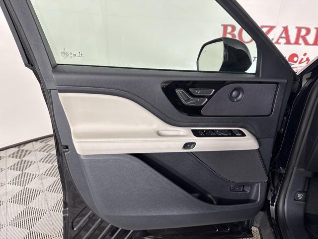 new 2025 Lincoln Aviator car, priced at $61,745