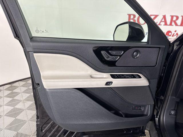 new 2025 Lincoln Aviator car, priced at $65,943