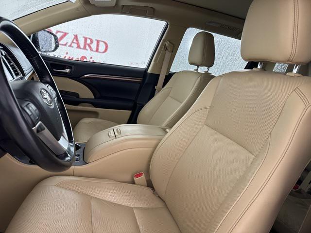 used 2018 Toyota Highlander car