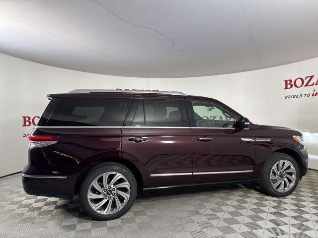 new 2024 Lincoln Navigator car, priced at $77,174