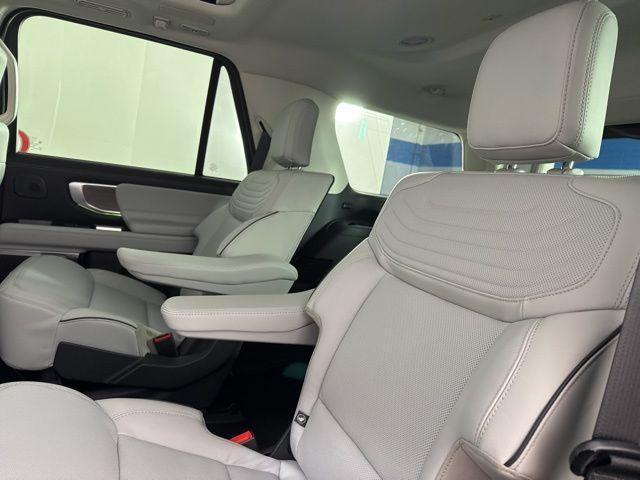 new 2025 Ford Expedition car, priced at $89,154