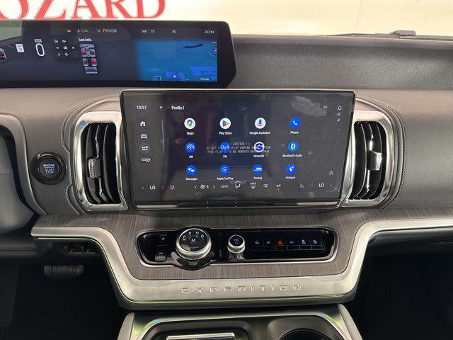 new 2025 Ford Expedition car, priced at $89,154