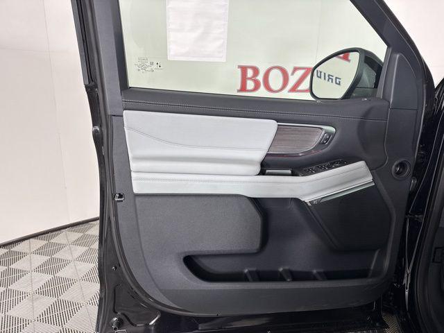 new 2025 Ford Expedition car, priced at $89,154