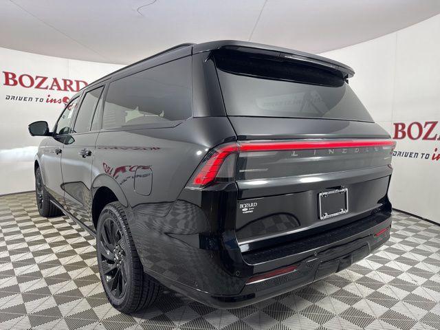 new 2025 Lincoln Navigator car, priced at $106,693