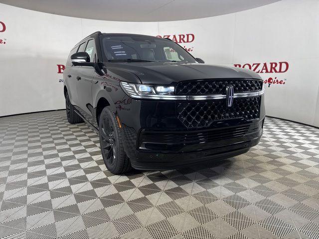 new 2025 Lincoln Navigator car, priced at $106,693