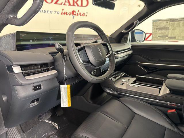 new 2025 Lincoln Navigator car, priced at $106,693