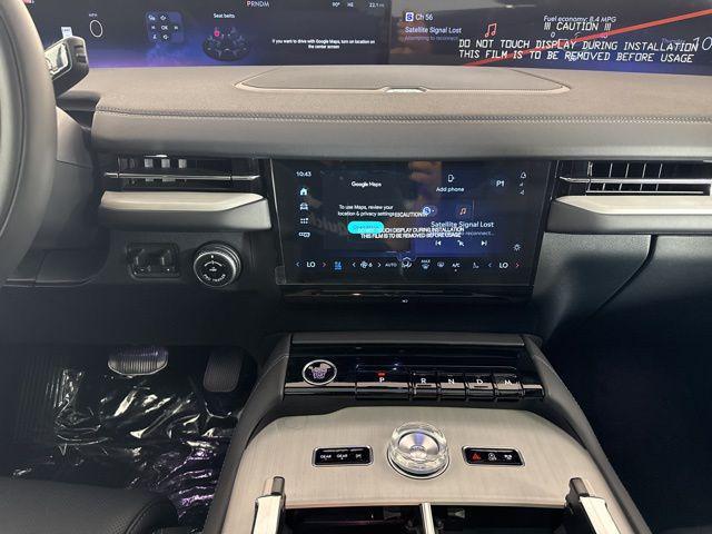 new 2025 Lincoln Navigator car, priced at $106,693