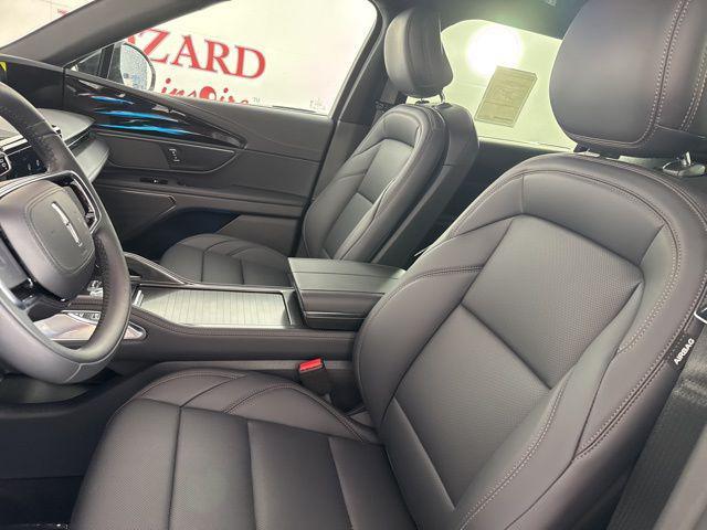 new 2025 Lincoln Nautilus car, priced at $53,576