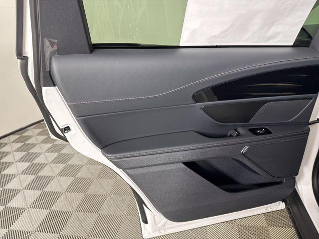 new 2025 Lincoln Nautilus car, priced at $53,576