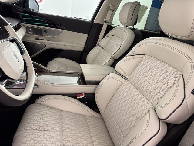 new 2025 Lincoln Nautilus car, priced at $75,645