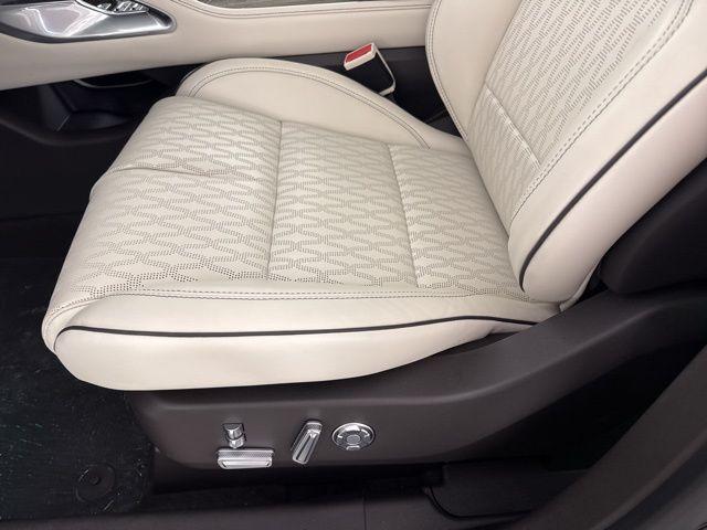 new 2025 Lincoln Nautilus car, priced at $75,645