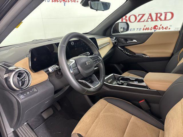 used 2025 Chevrolet Equinox car, priced at $32,000