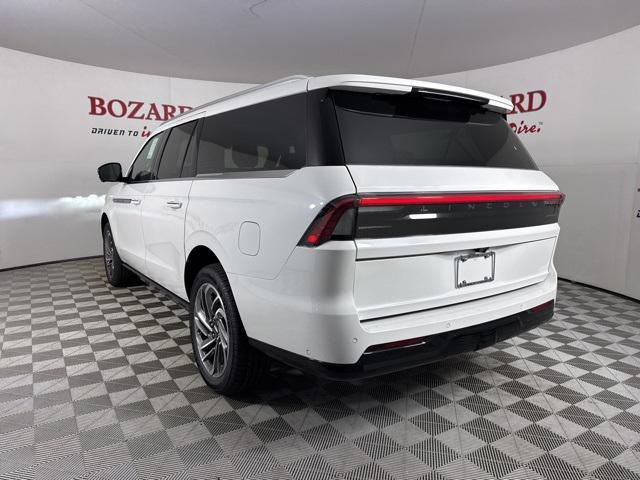 new 2025 Lincoln Navigator car, priced at $106,300
