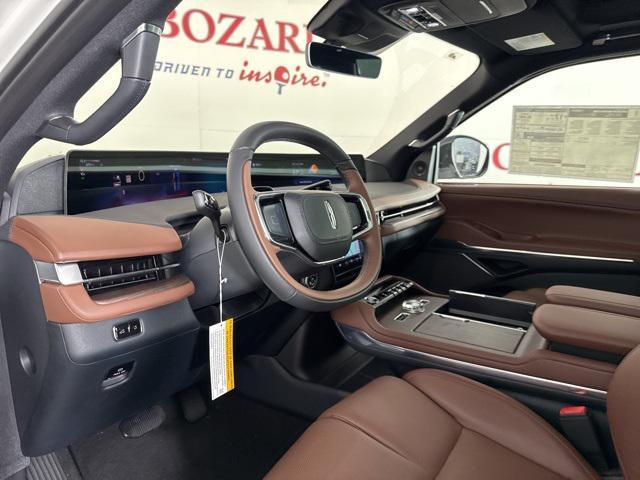 new 2025 Lincoln Navigator car, priced at $106,300