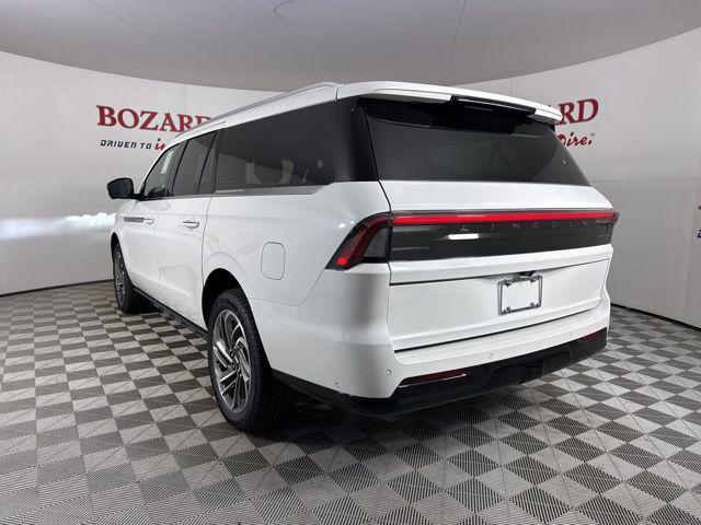 new 2025 Lincoln Navigator car, priced at $106,300