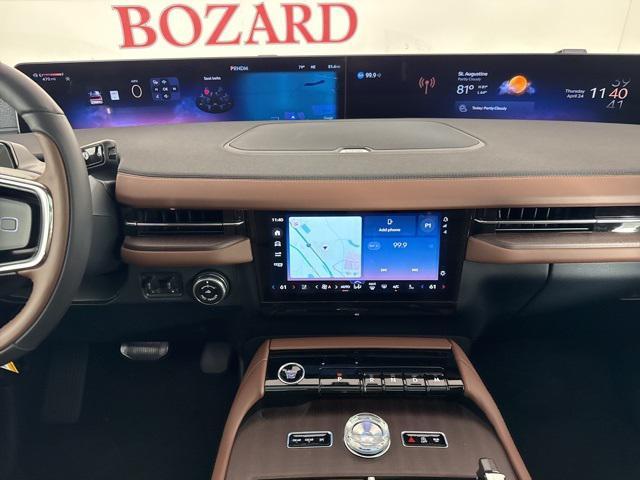 new 2025 Lincoln Navigator car, priced at $106,300