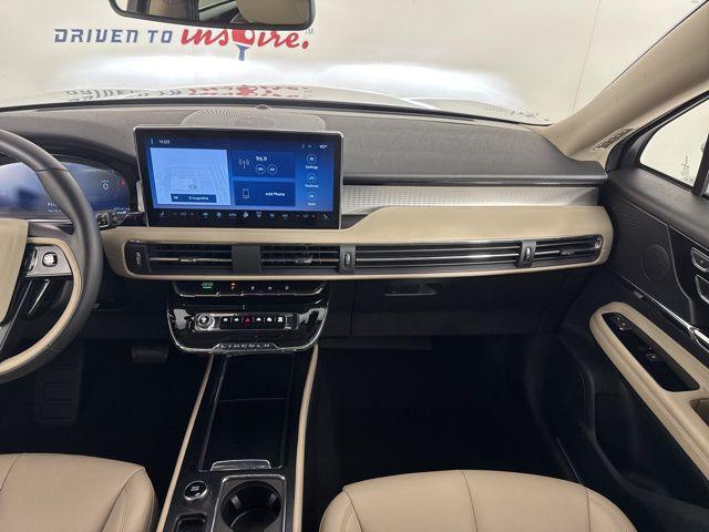 new 2025 Lincoln Corsair car, priced at $37,557