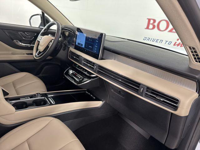 new 2025 Lincoln Corsair car, priced at $37,557