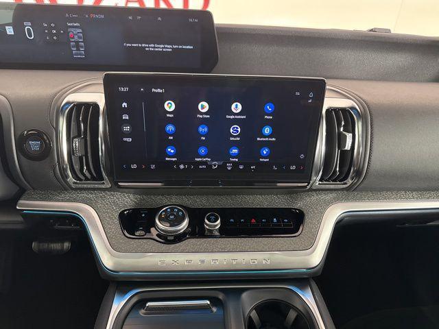 new 2025 Ford Expedition car, priced at $82,254