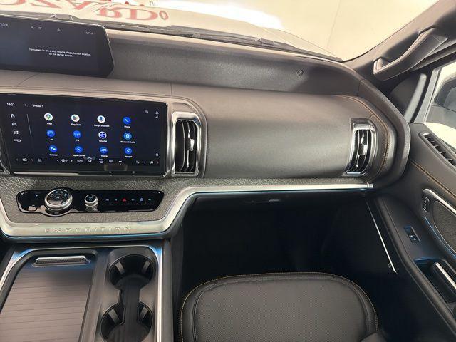 new 2025 Ford Expedition car, priced at $82,254