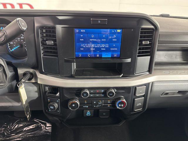 new 2025 Ford F-250 car, priced at $58,322