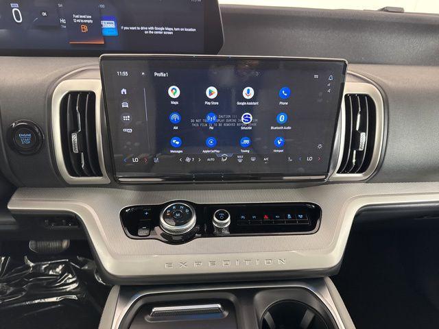 new 2025 Ford Expedition Max car, priced at $70,097