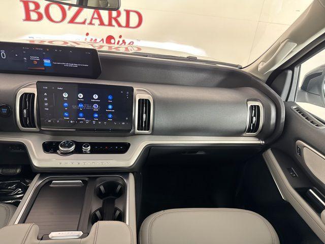 new 2025 Ford Expedition Max car, priced at $70,097