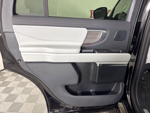 new 2025 Ford Expedition car, priced at $89,605