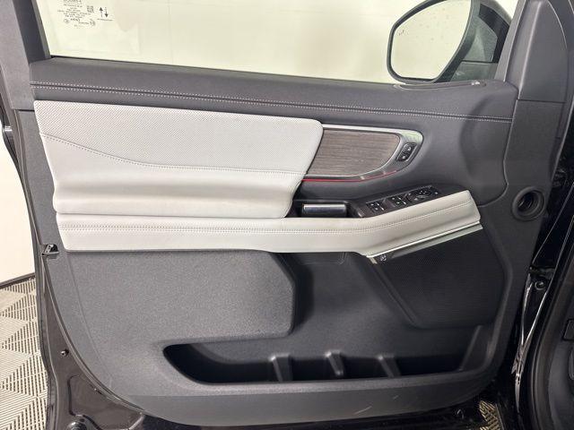 new 2025 Ford Expedition car, priced at $89,605