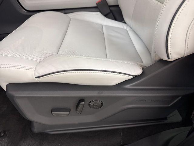new 2025 Ford Expedition car, priced at $90,097