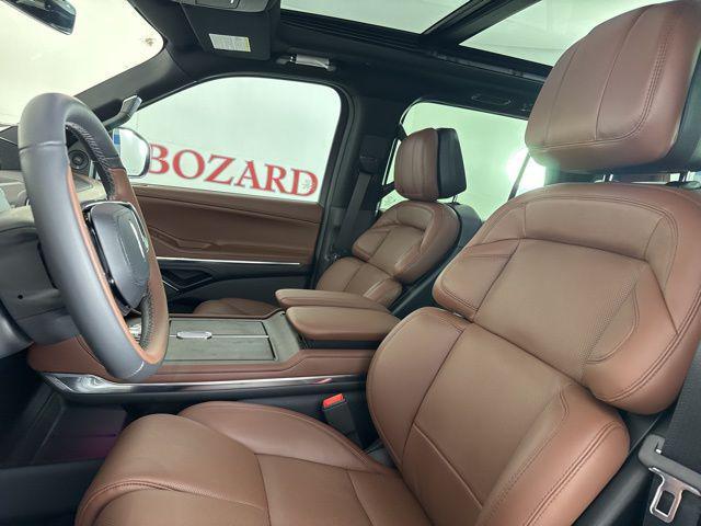 new 2025 Lincoln Navigator car, priced at $99,451