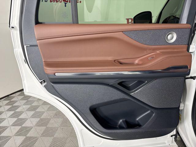 new 2025 Lincoln Navigator car, priced at $99,451