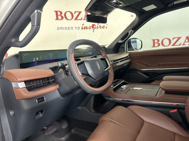 new 2025 Lincoln Navigator car, priced at $99,451
