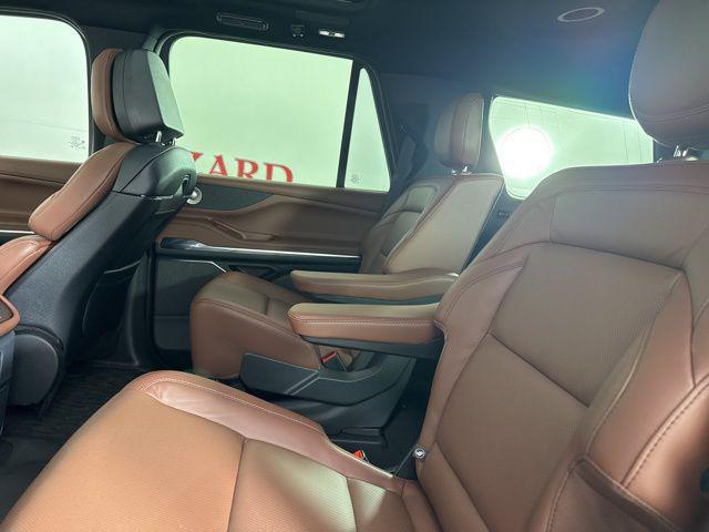 new 2025 Lincoln Navigator car, priced at $99,451