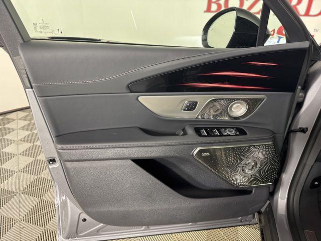 new 2025 Lincoln Nautilus car, priced at $66,157