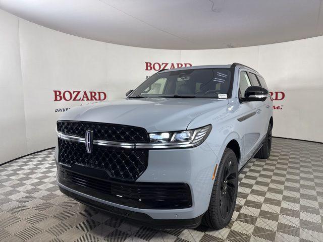 new 2025 Lincoln Navigator car, priced at $104,542