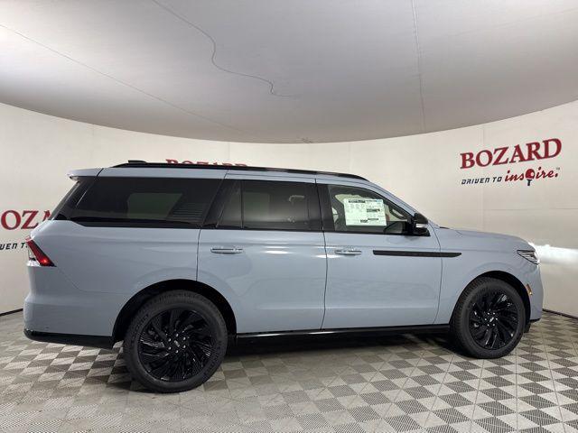 new 2025 Lincoln Navigator car, priced at $104,542