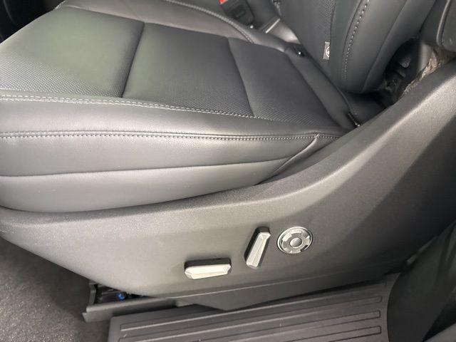 new 2025 Lincoln Navigator car, priced at $104,542